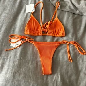 NWT Kulani Kinis Papaya Set